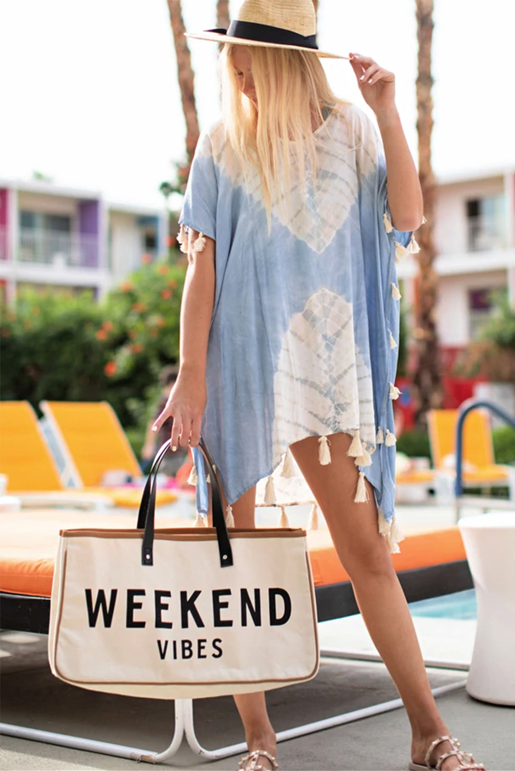 White WEEKEND VIBES Canvas Tote