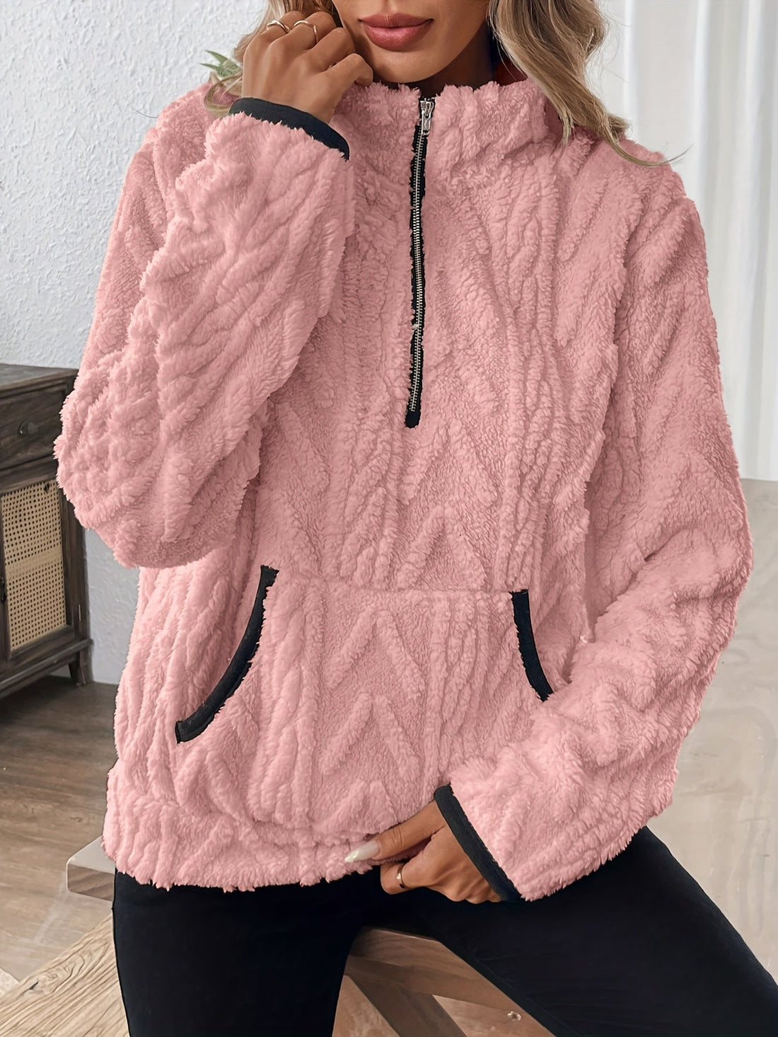 Women'S Fashion Fuzzy Sweatshirt, Solid Color, with Lapel Collar and Zipper Detail