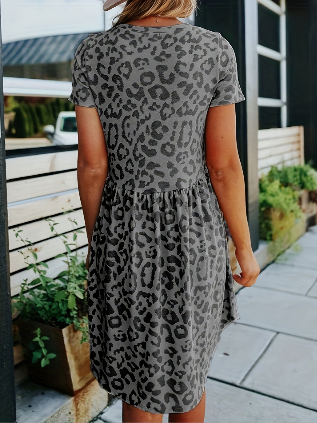 Leopard Print Crew Neck Dress, Casual Short Sleeve Dress