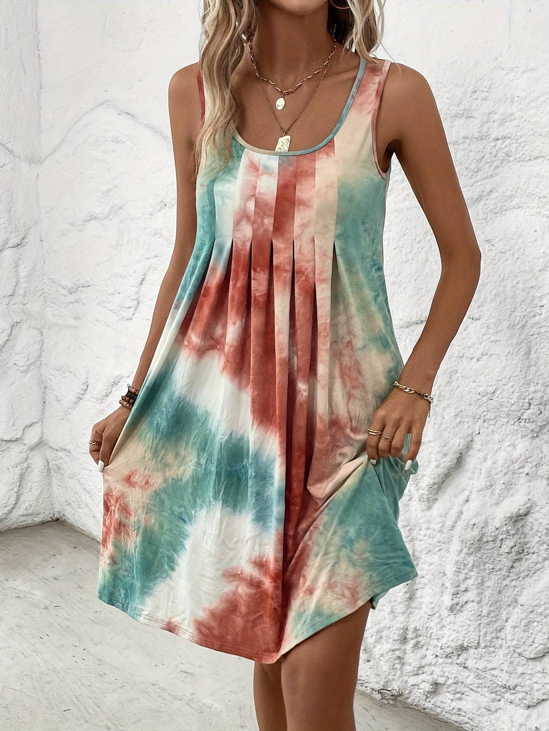 Vibrant Geometric Tie Dye Fitted Dress - Elegant Crew Neck, Sleeveless, Micro Elastic Polyester, Random Printing